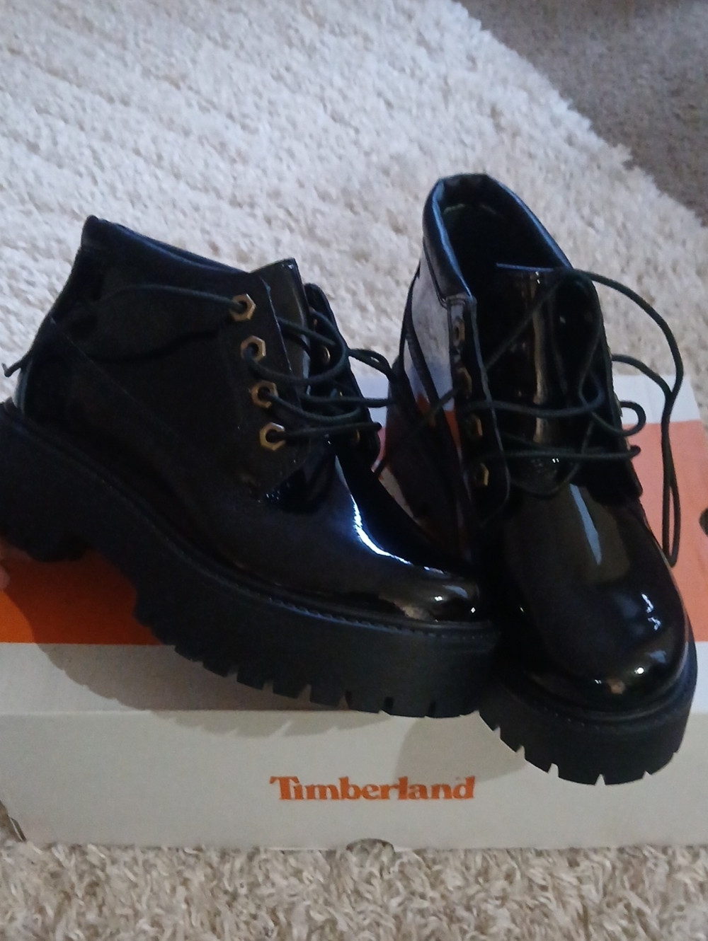 NWOT PLATFORM PAYENT LEATHER TIMBERLANDS